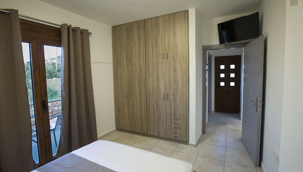 Family Villa, 1 Bedroom, Pool Access photo 2