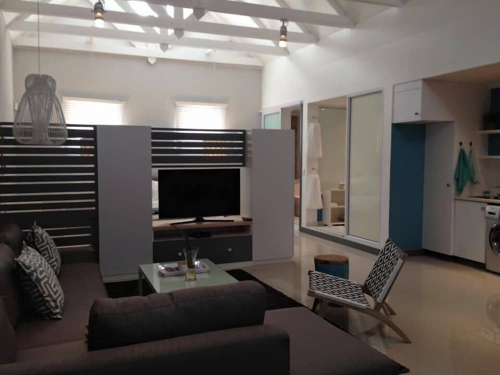 Studio (9 B) photo 1