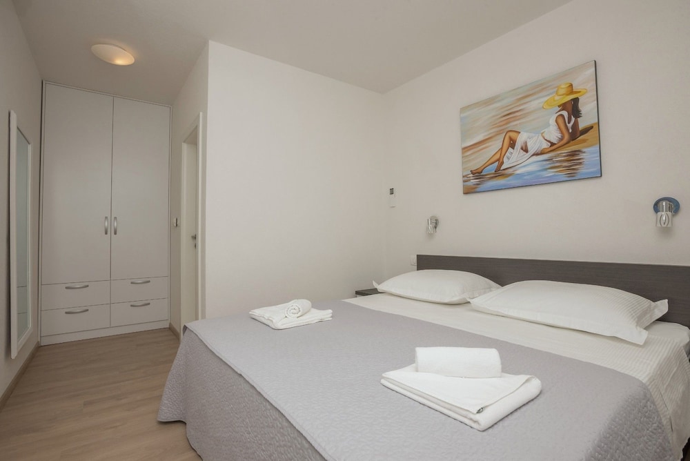 Apartment, Sea View (2)