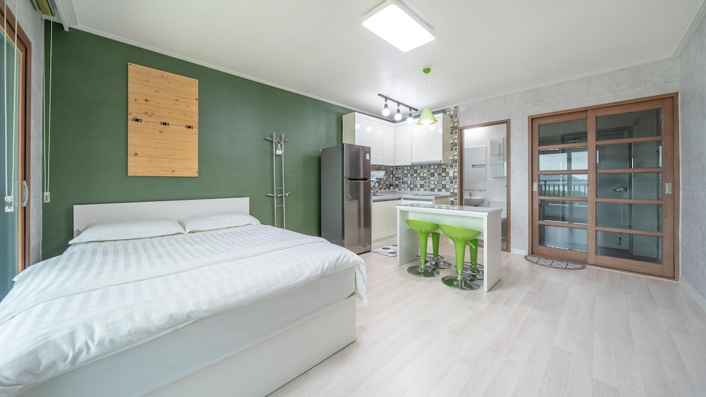 Basic Room, 1 Bedroom (C1) - Photo 2