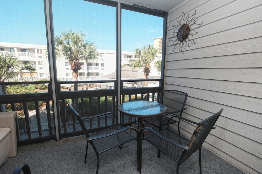 Condo, 3 Bedrooms