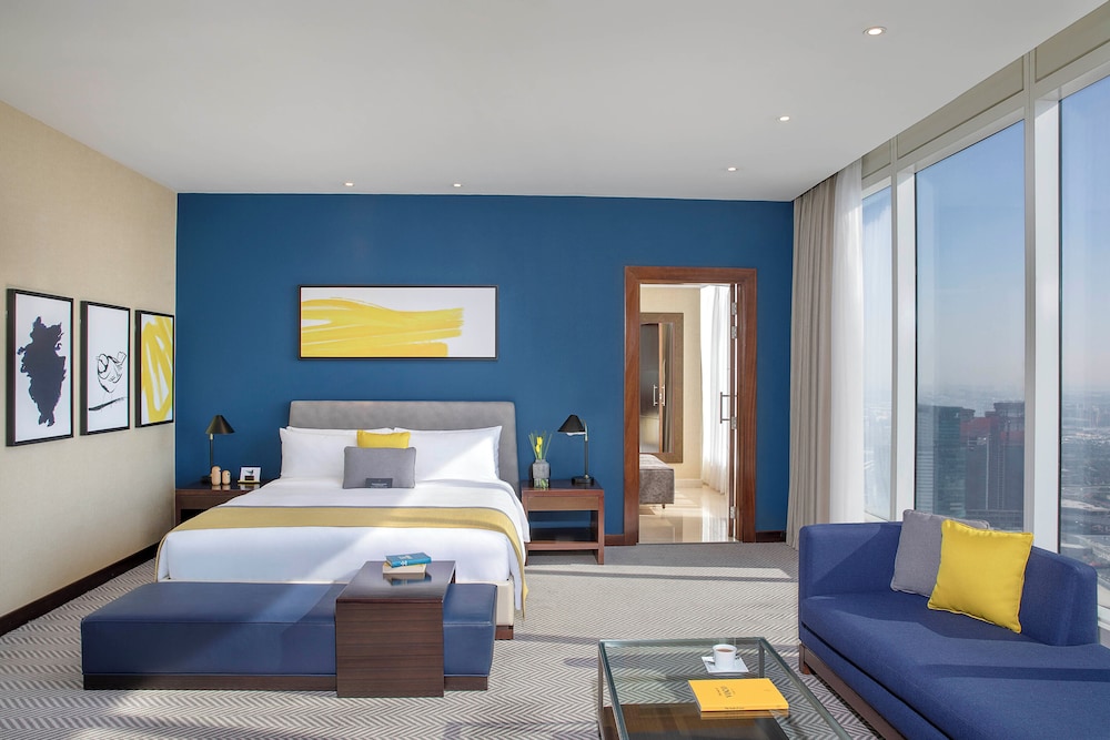 Suite, 1 Bedroom (Ambassador) thumbnail 6