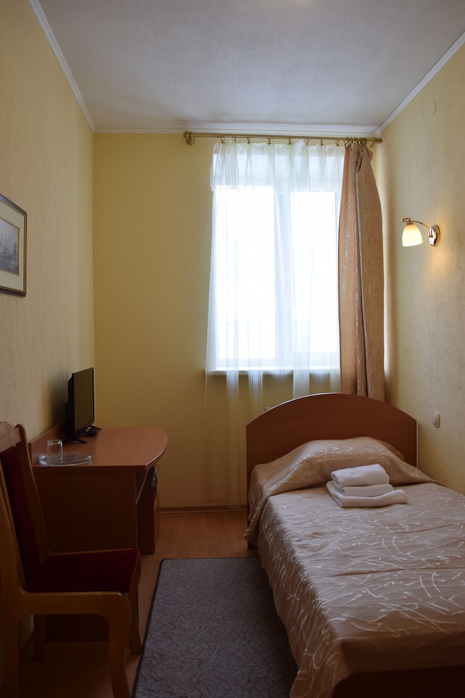 Economy Single Room, Shared Bathroom photo 1