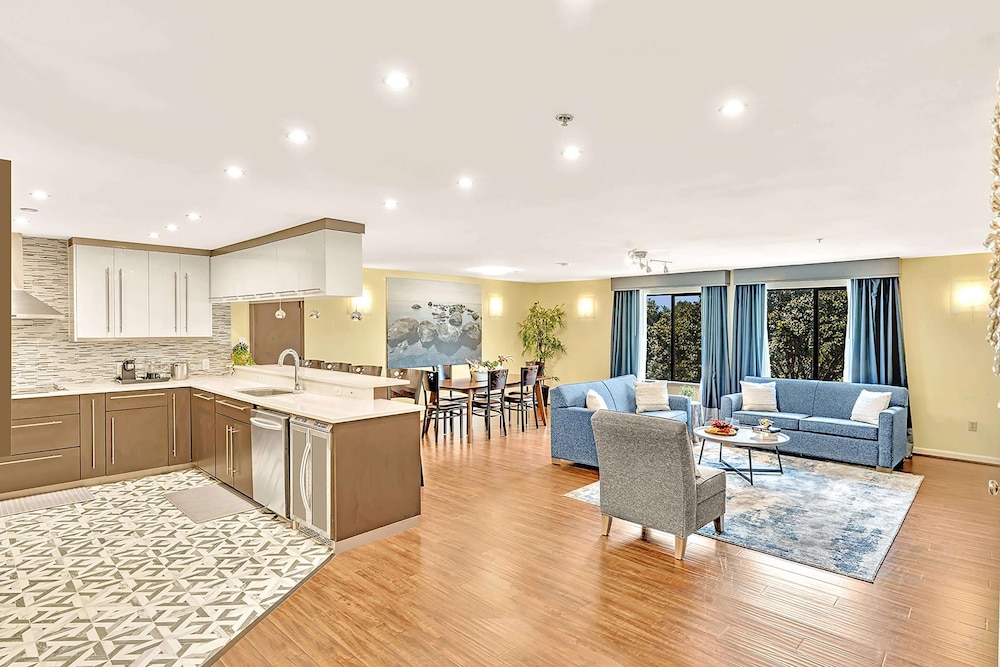 Suite, Multiple Beds, Non Smoking, Kitchen (Full Kitchen) - Photo 1