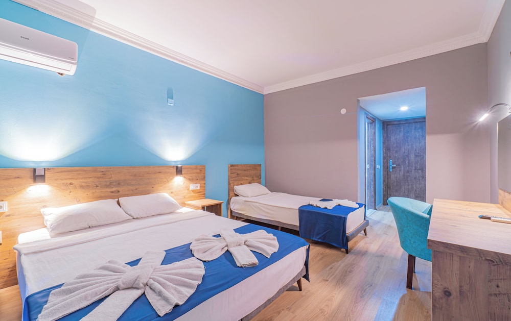 Triple Room, Balcony, Sea View