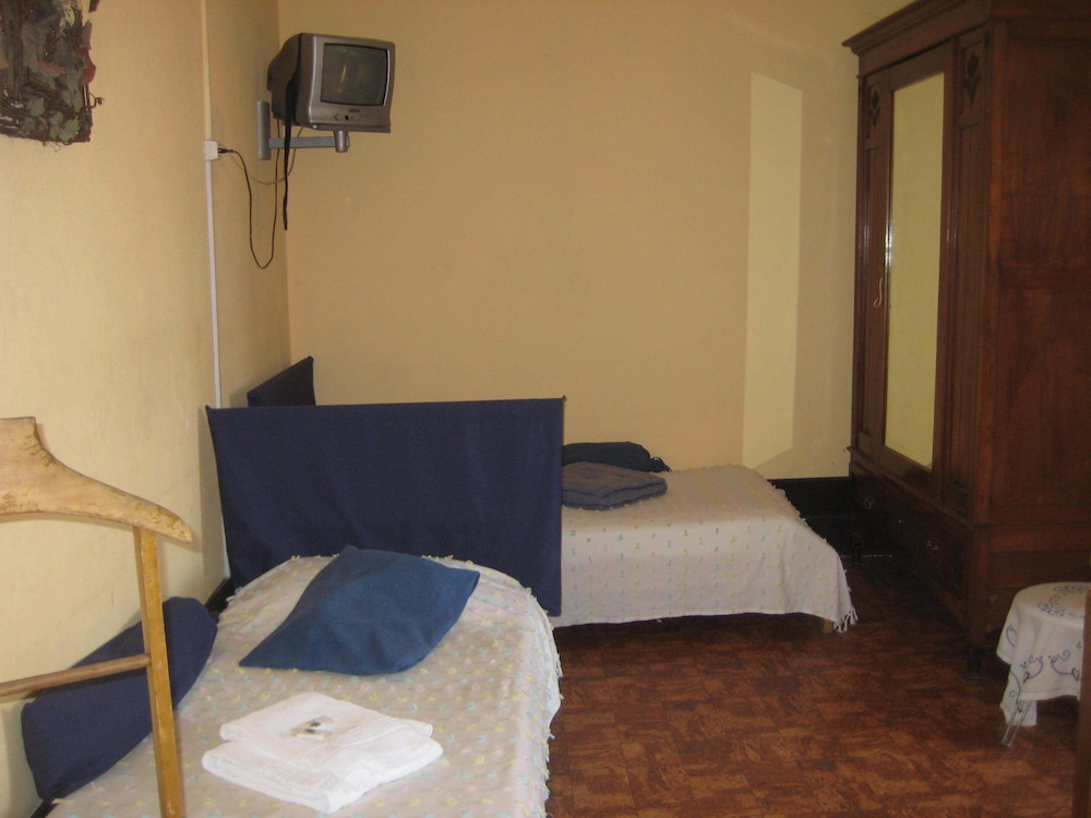 Classic Triple Room, Ensuite