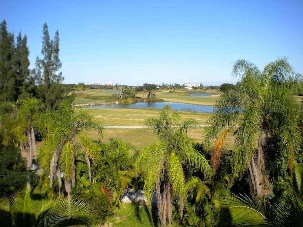 Apartment, 1 Queen Bed, Non Smoking, Golf View photo 3