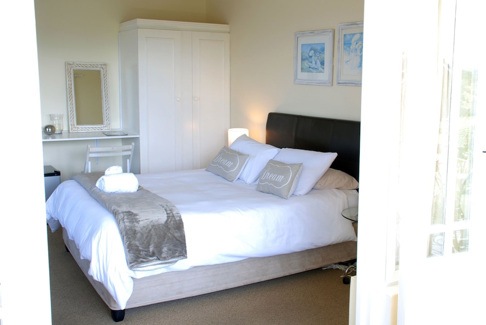 Classic Double Room, 1 Queen Bed photo 3