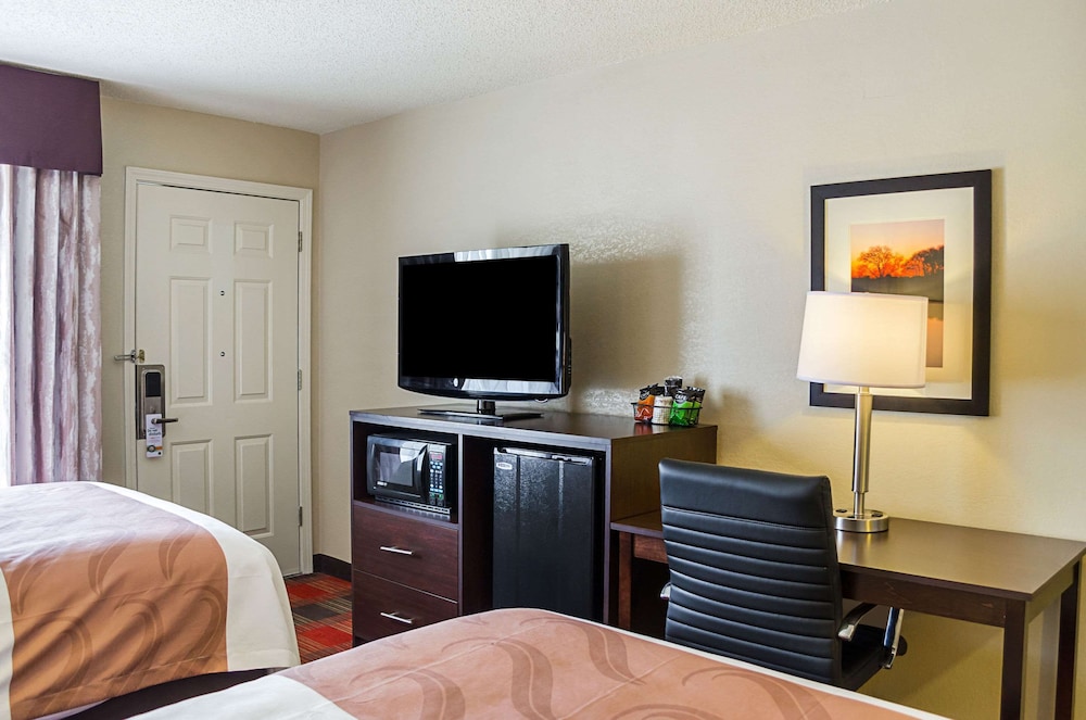Standard Room, 2 Double Beds, Non Smoking - Photo 2