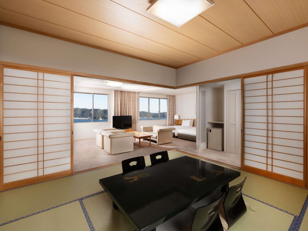 Classic Suite, 2 Twin Beds (Japanese Western Style) photo 1