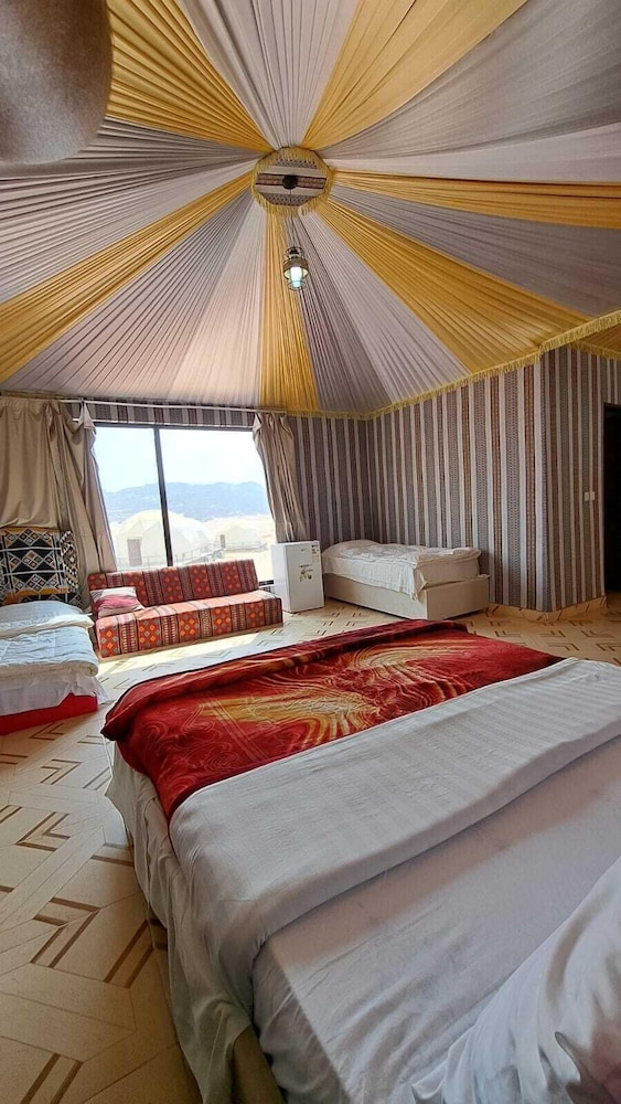 King Suite Tent photo 3