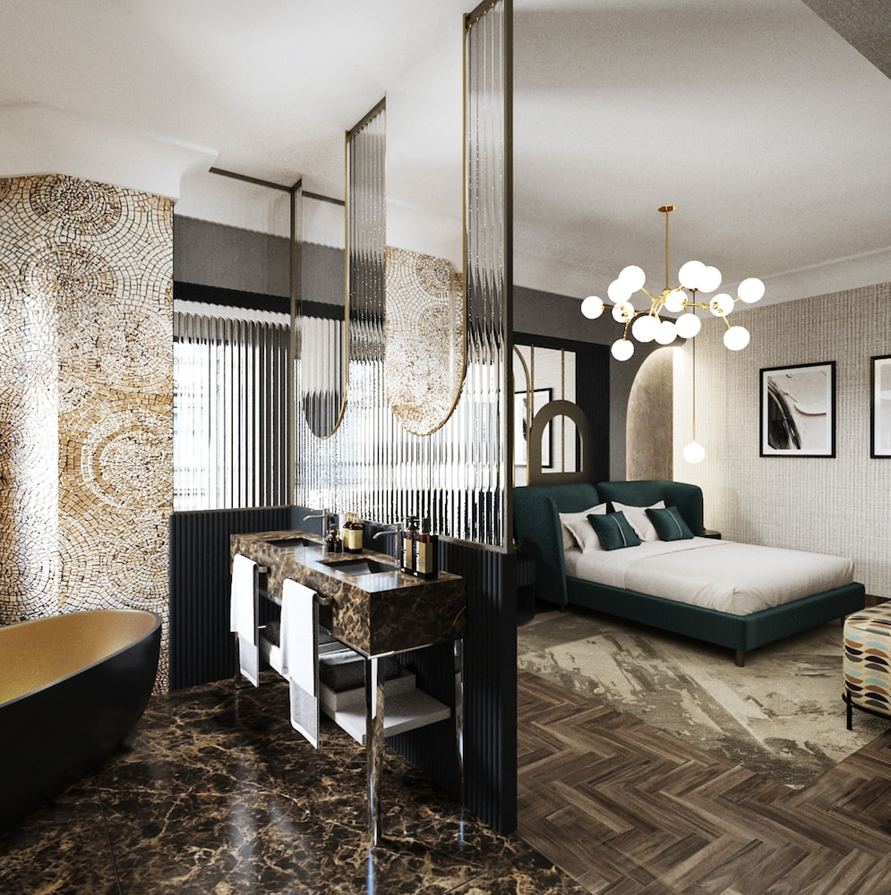 Luxury Suite