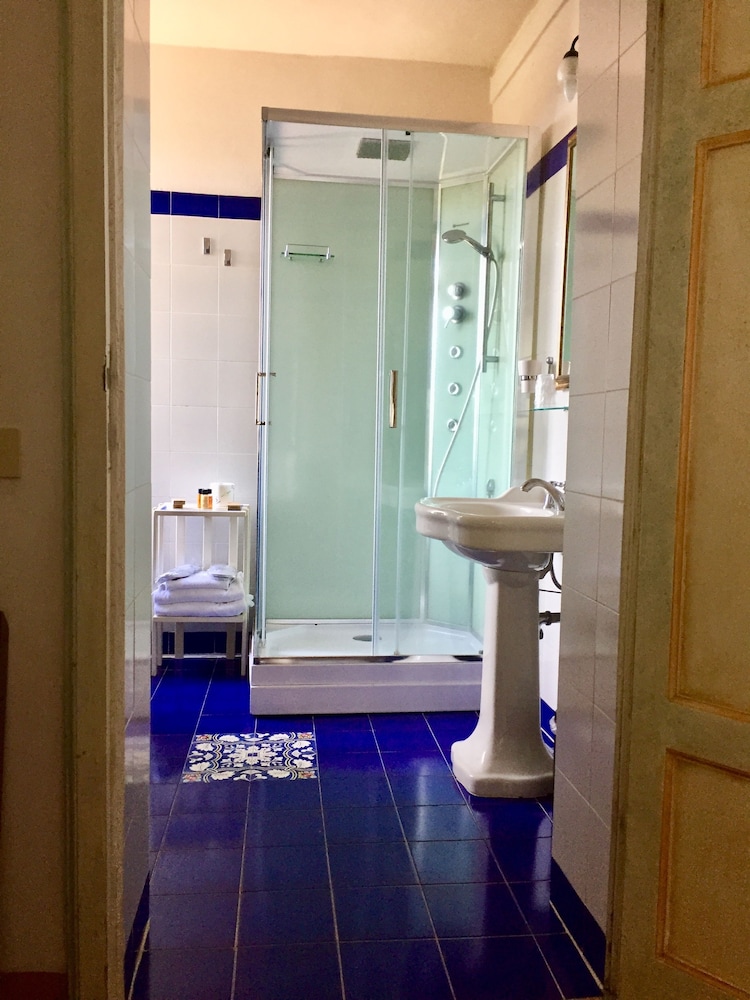 Available room