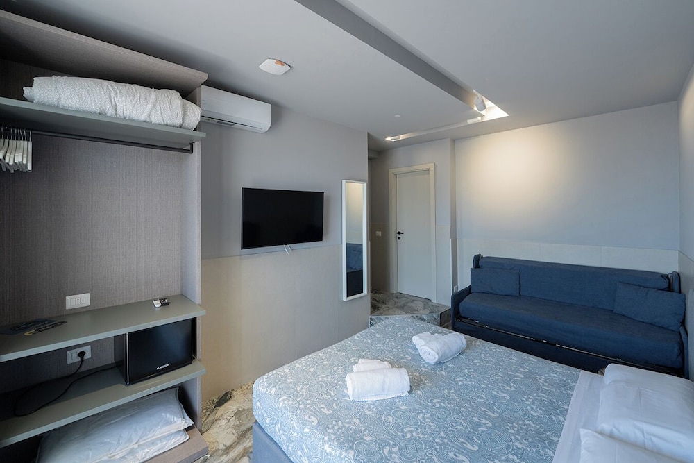 Junior Room