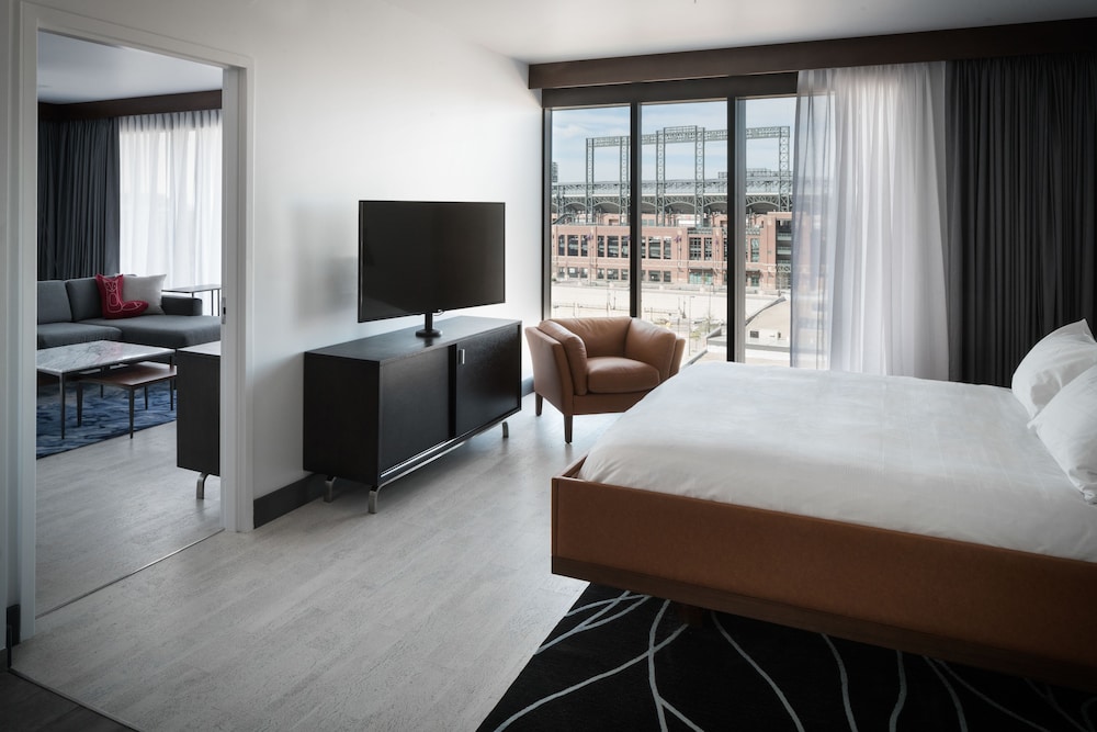 Suite (Maker's)