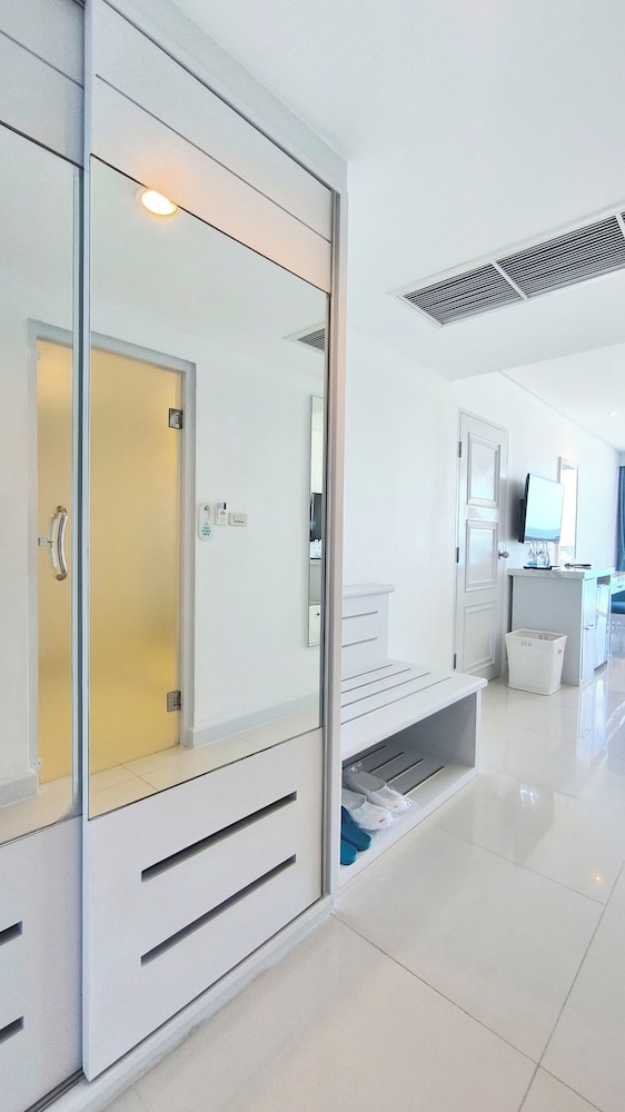 Superior Room, Sea View - Photo 2