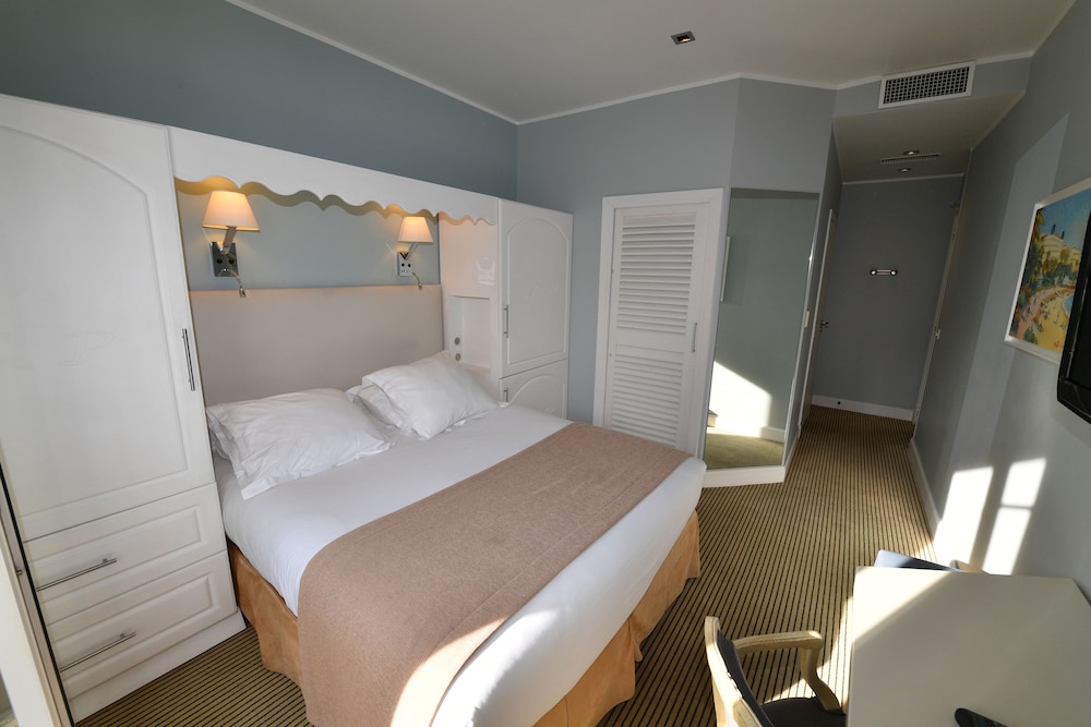 Double Room, Balcony, Garden View photo 2