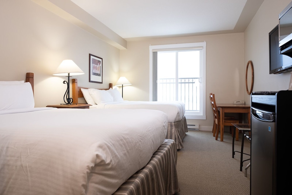 Standard Room, 2 Queen Beds photo 1