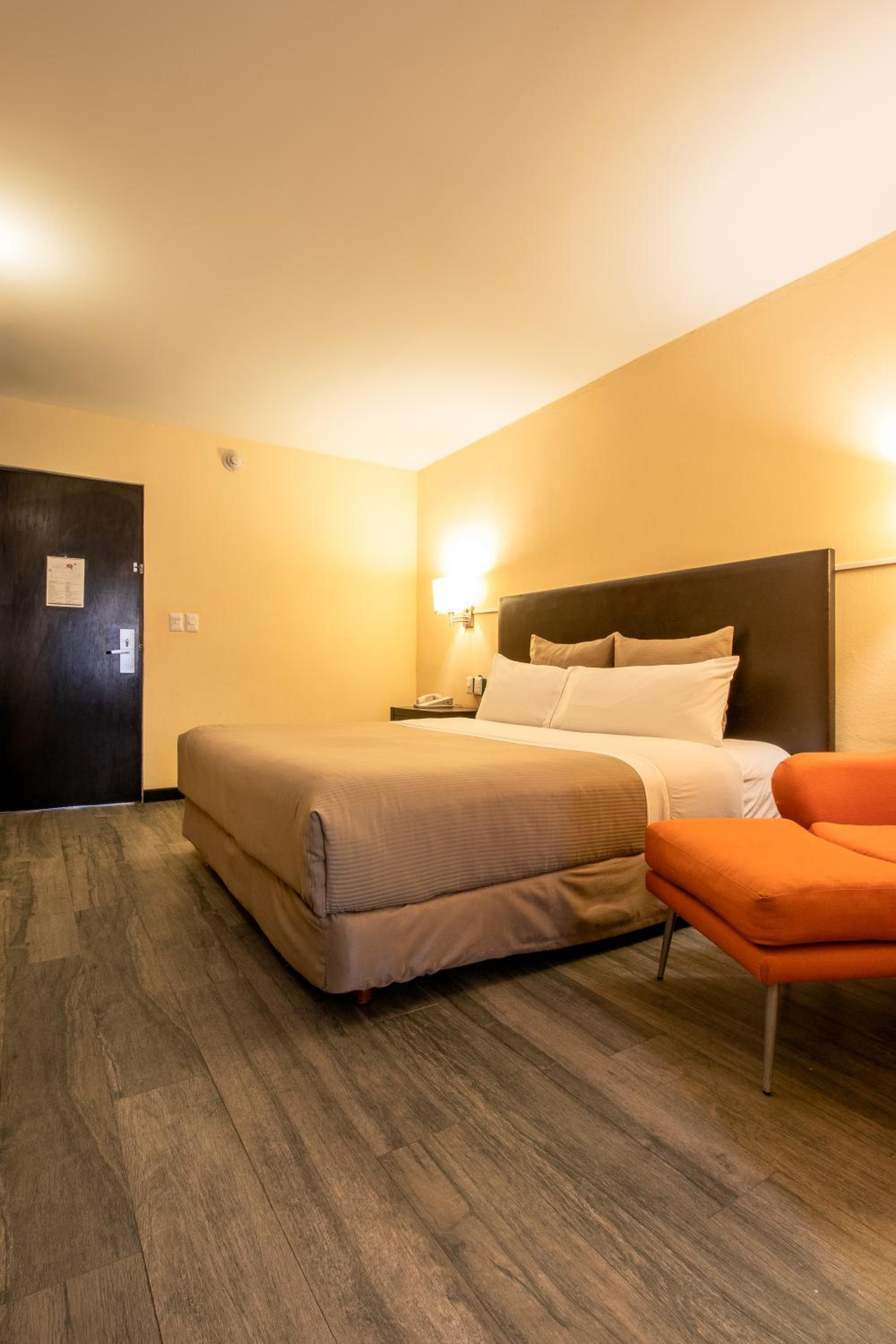 Double or Twin Room - Photo 6