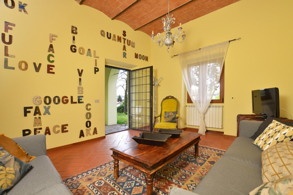 Standard House, Multiple Bedrooms, 2 Bathrooms (Certosa 4) photo 3