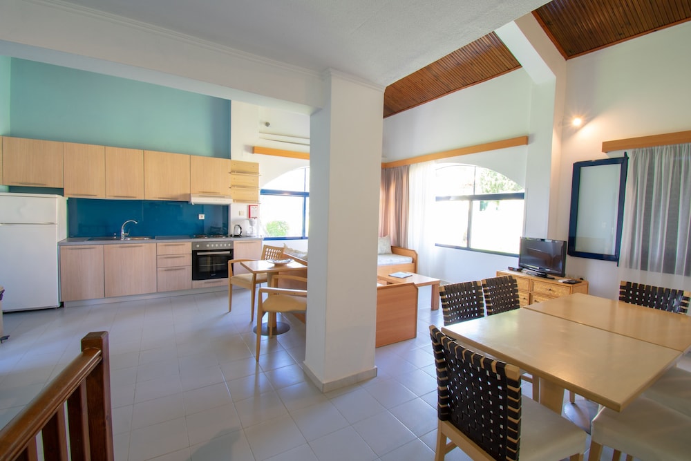 Villa, 3 Bedrooms - Photo 3