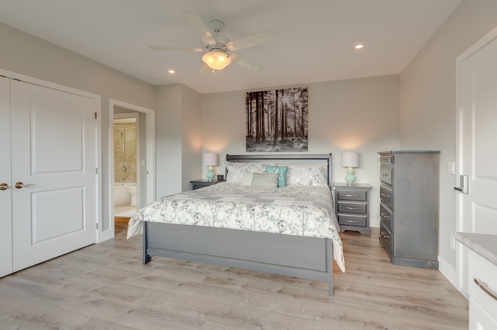 Premier Double Room, 1 King Bed, Mountain View