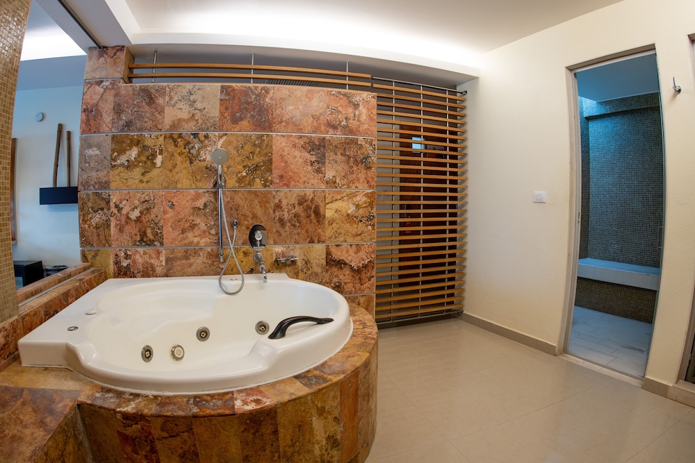 Junior Suite, Garden View - Photo 9