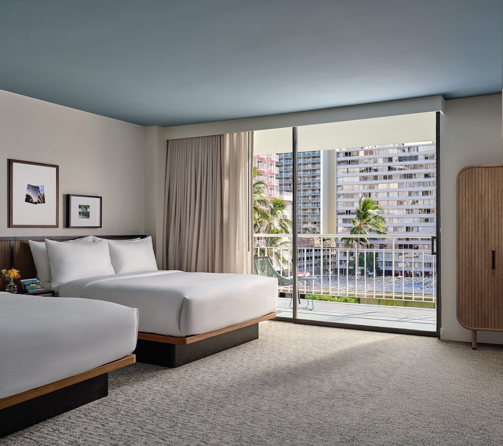 Deluxe Room, 2 Queen Beds, Roll-in Shower (ADA) - Photo 1