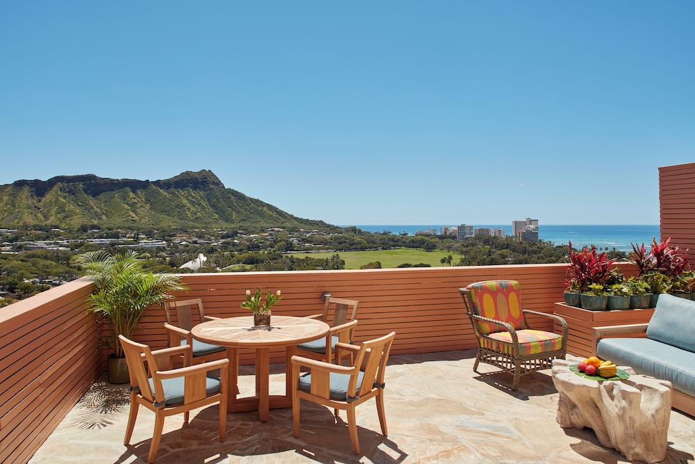 Grand Twin Room (Leahi Jr.)