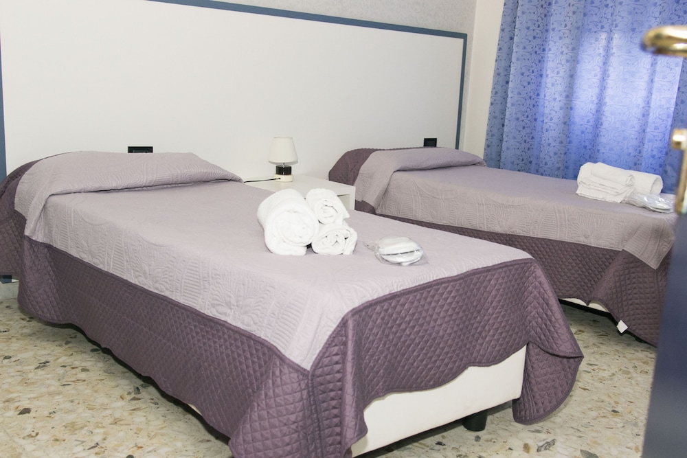 Standard Double or Twin Room, Sea View photo 1