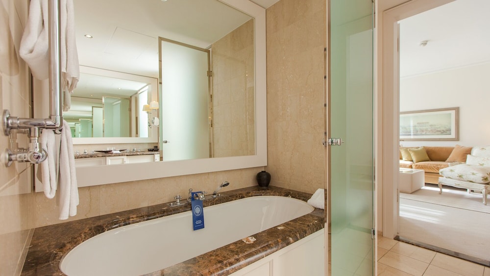 Junior Suite, 1 Bedroom, Non Smoking, Park View - Photo 8
