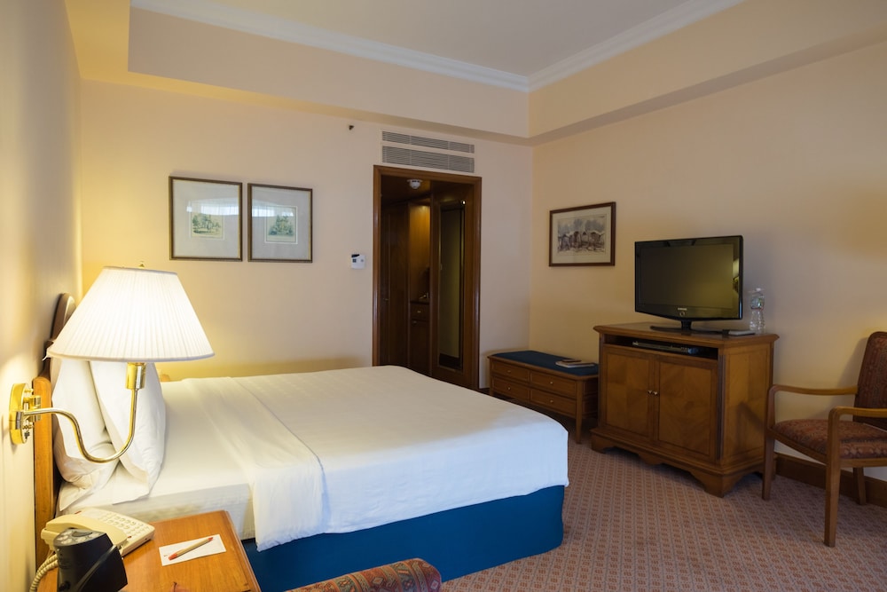 Superior Room thumbnail 5