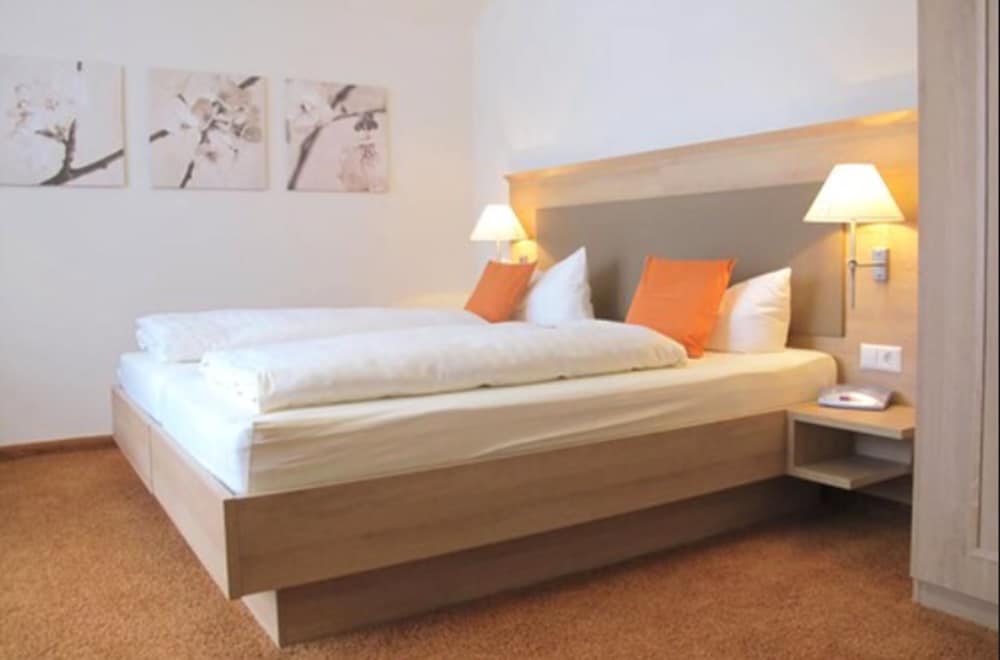 Double Room, Balcony (or terrace) photo 1