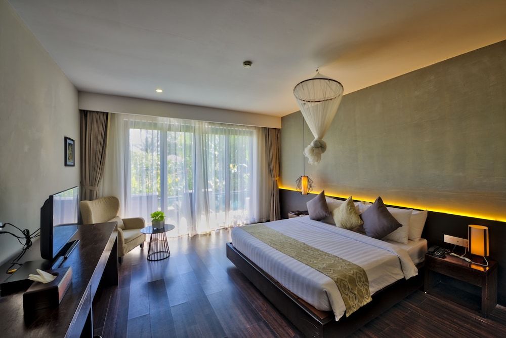 Superior Room, Pool Side photo 2