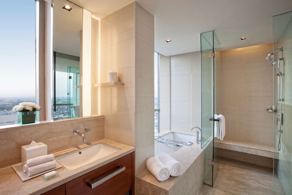 Regency, Suite - Photo 2