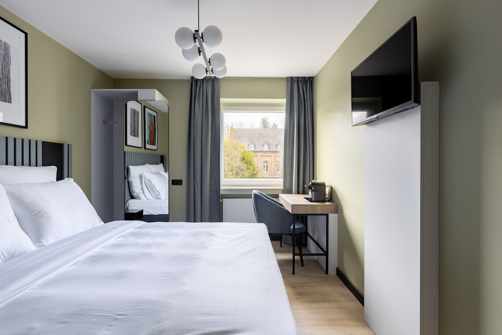 Standard Room - Photo 1