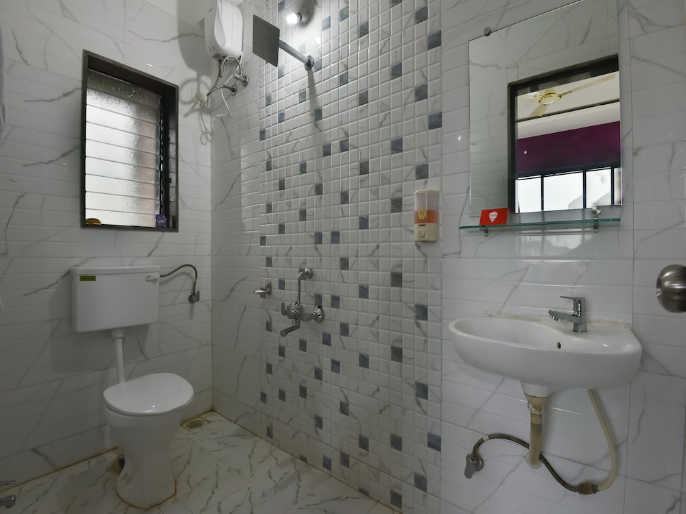 Standard Double Or Twin Room, 1 Double Bed, Private Bathroom photo 2
