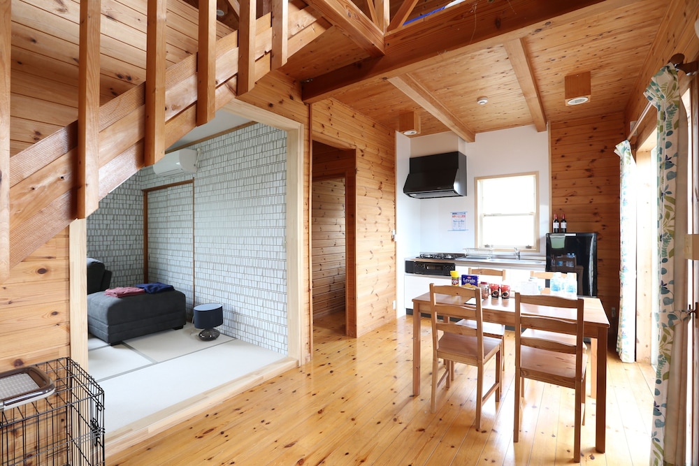 Cottage (A)