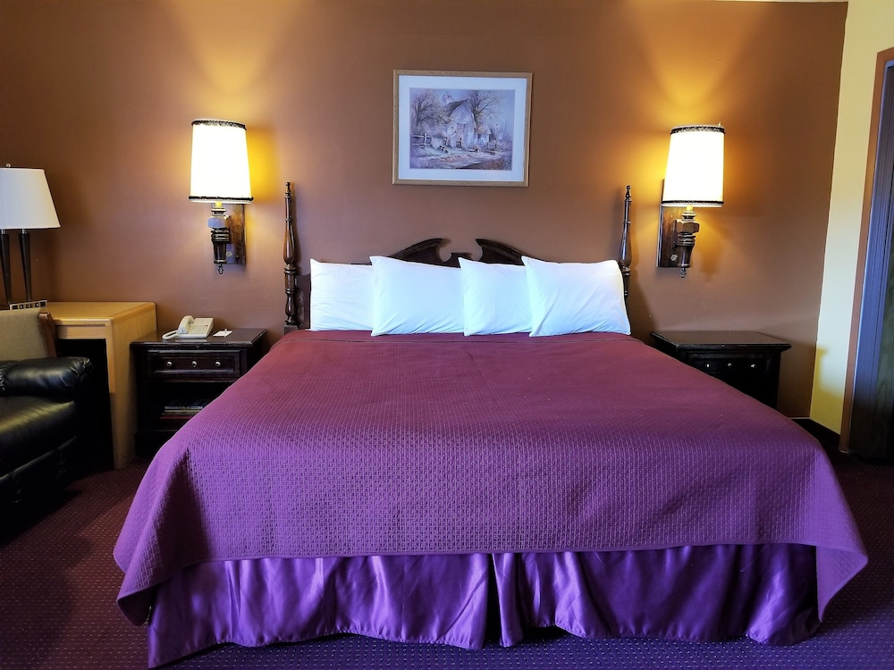 Deluxe Room, 1 King Bed, Mountain View photo 1