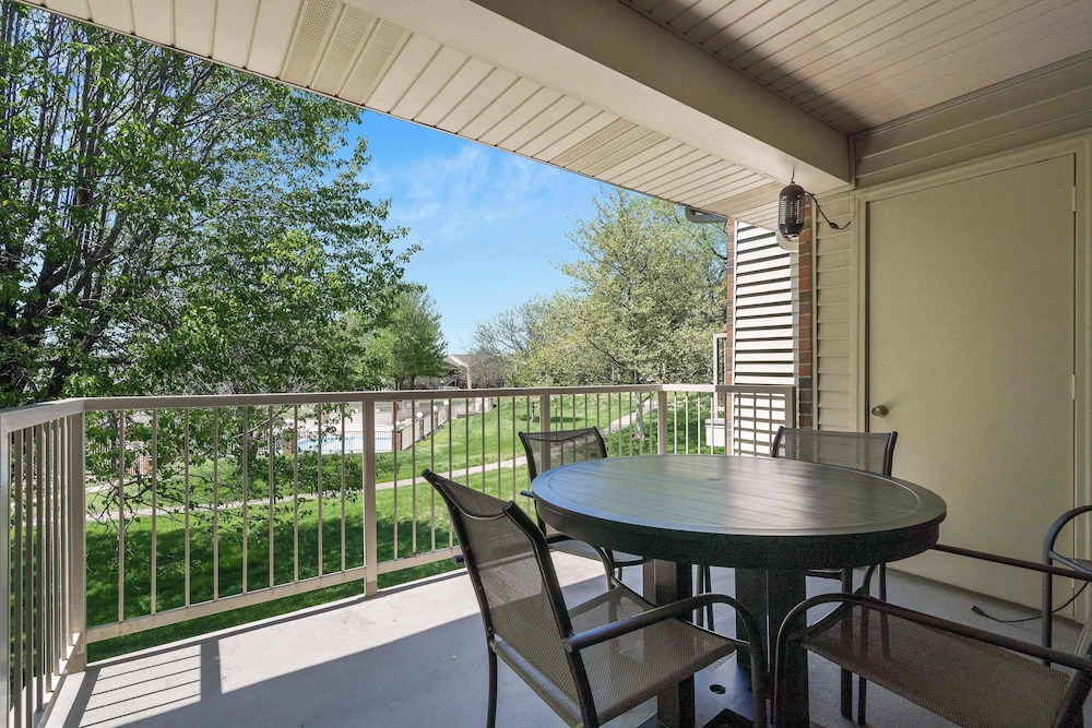 Condo, Multiple Beds, Patio, Pool View (Foothills Tranquility)