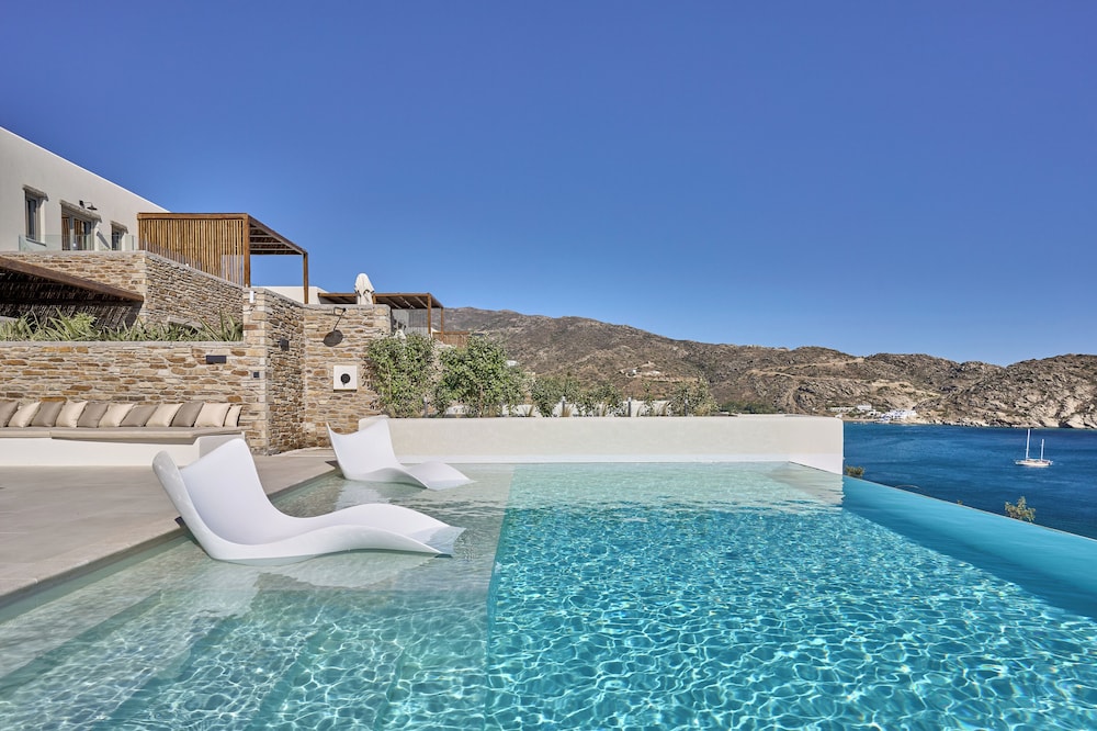 Grand Suite, 3 Bedrooms, Private Pool photo 3