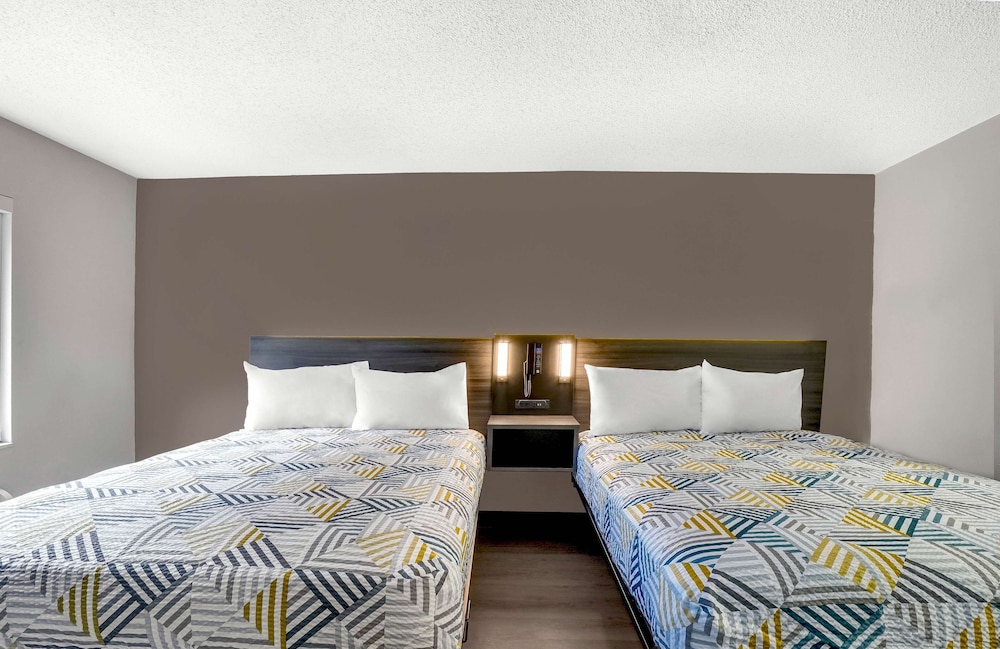 Standard Room, 2 Queen Beds, Non Smoking, Kitchenette - Photo 1