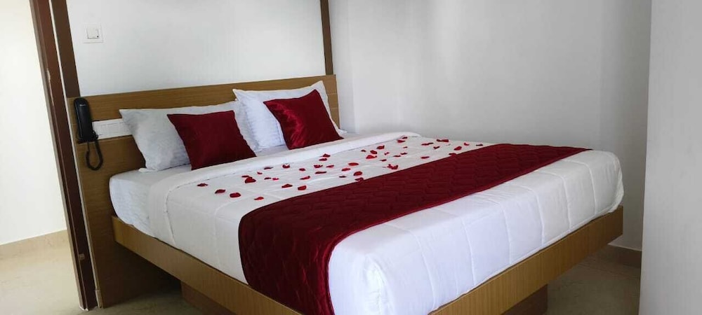 Deluxe Double Room, City View