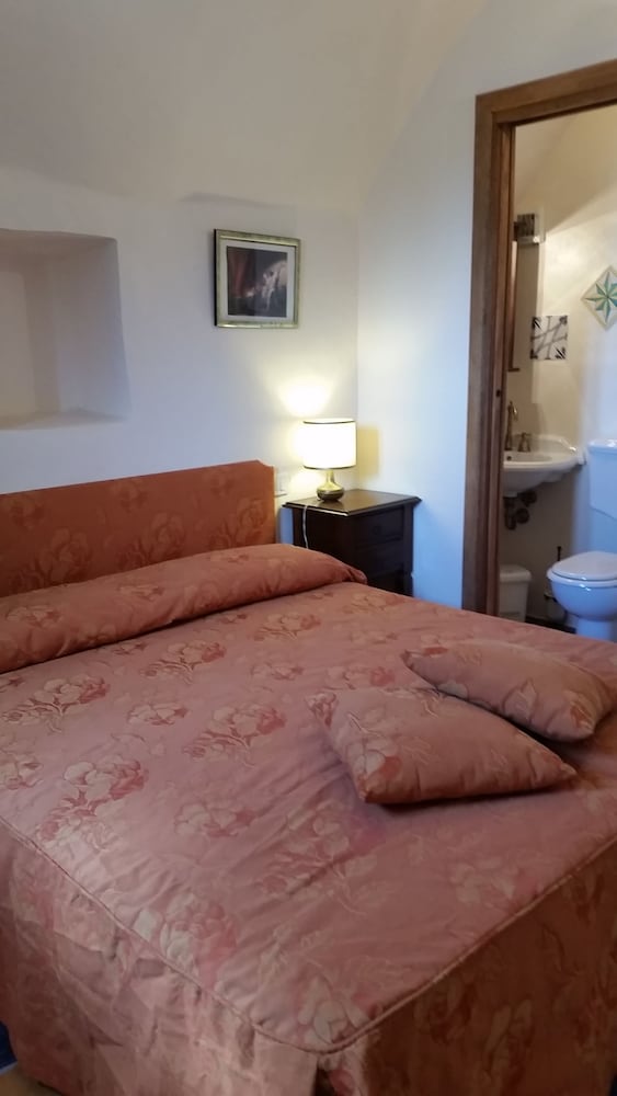 Basic Room, Hill View (Torre 1)