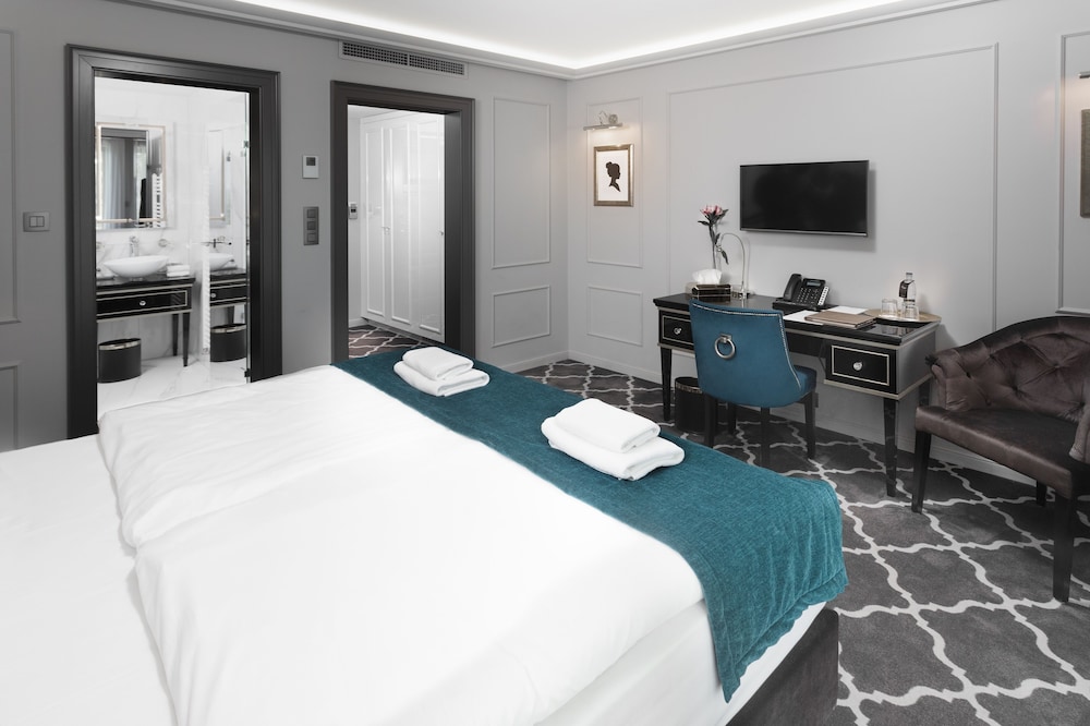 Superior Double Room - Photo 2