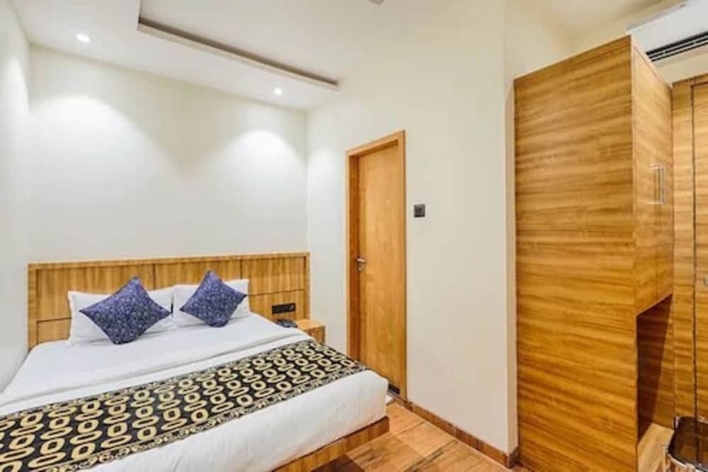 Executive Double Room, 1 Queen Bed, City View