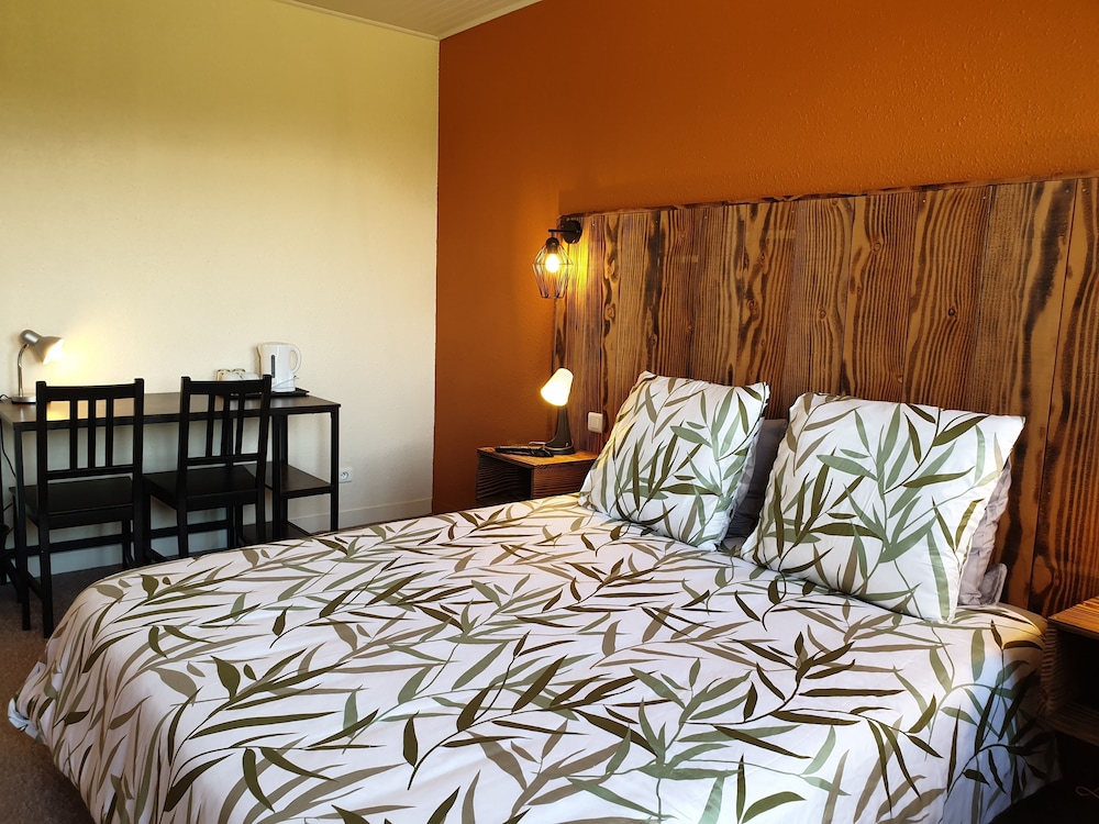 Standard Double Room, Garden View
