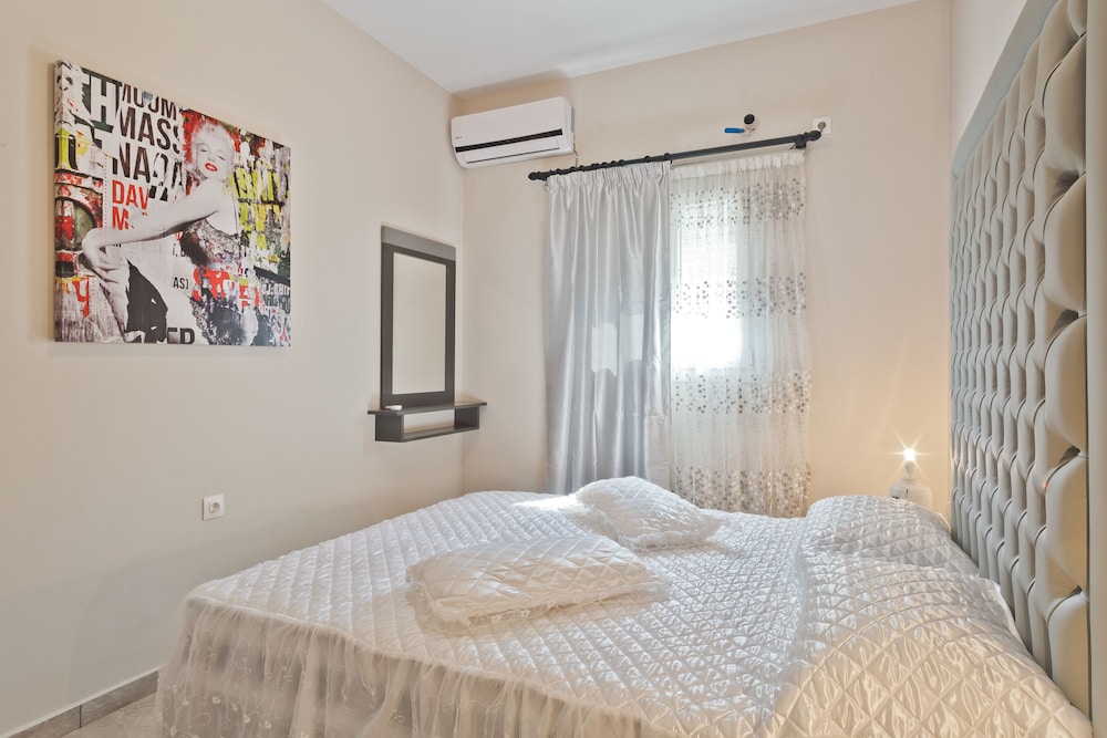 Luxury Apartment, Sea View, Ground Floor (Village View) photo 1