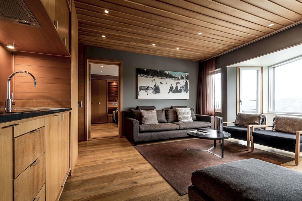 Suite (BRASS) photo 1