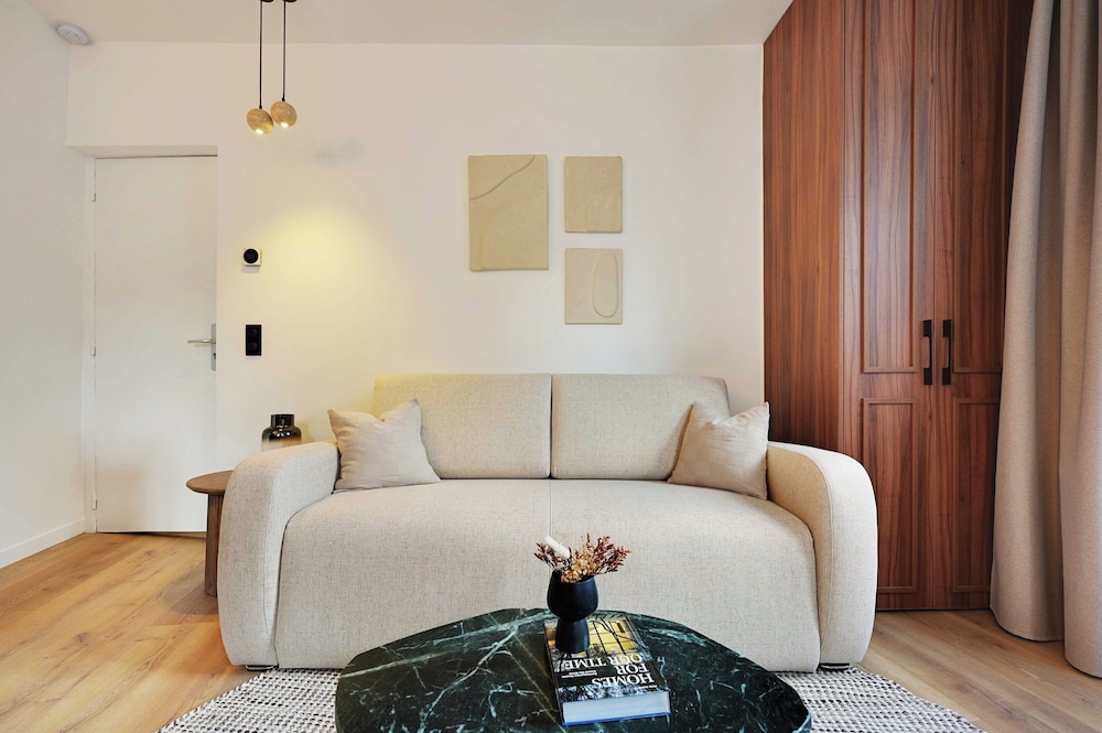 Apartment photo 1